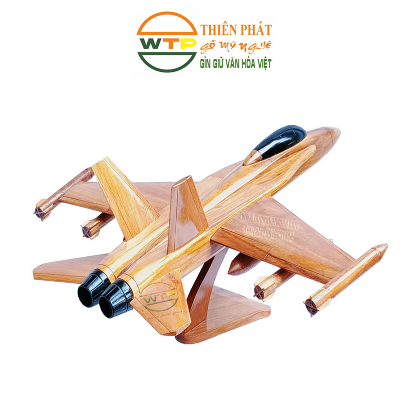 Máy bay F/A-18 Hornet còn đại diện cho công nghệ hiện đại và tinh thần chinh phục bầu trời.